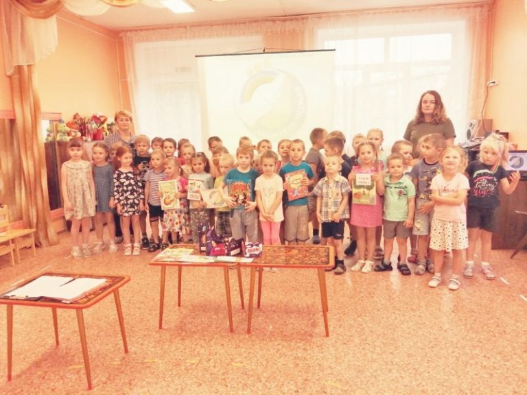 Международная акция «Книжка на ладошке» в Катунинском филиале