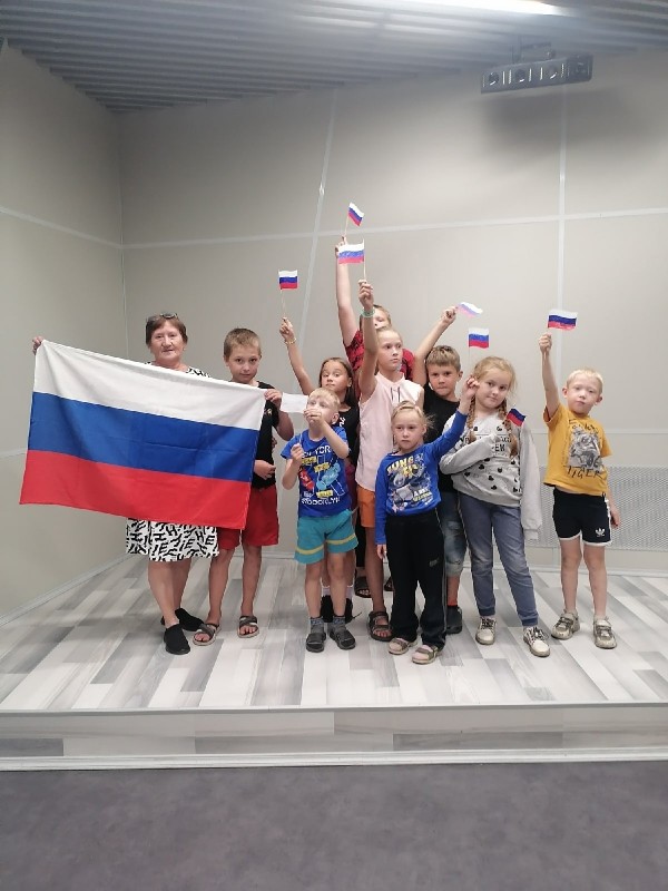 Патриотический час «Флаг России — гордость наша»