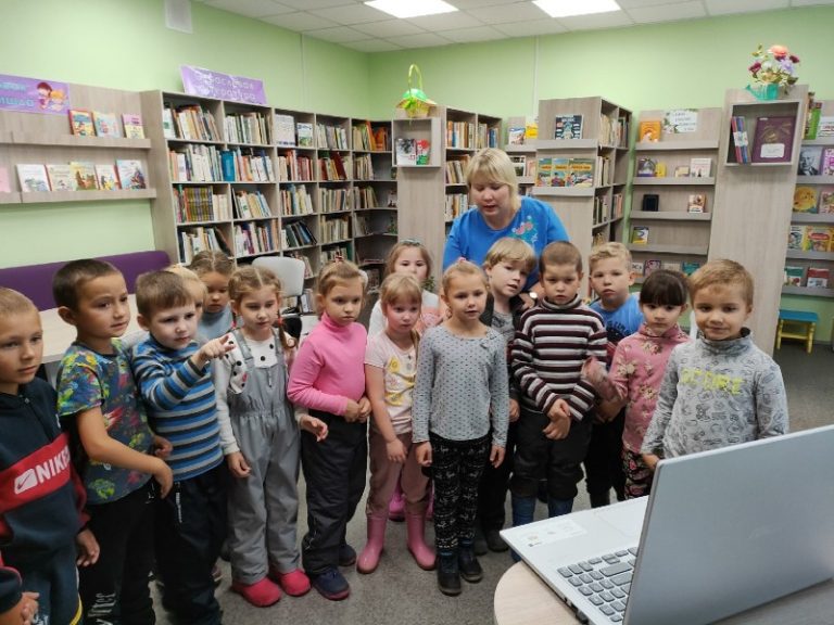 Экскурсия в Рикасихинский детский филиал «В гости к книгам»