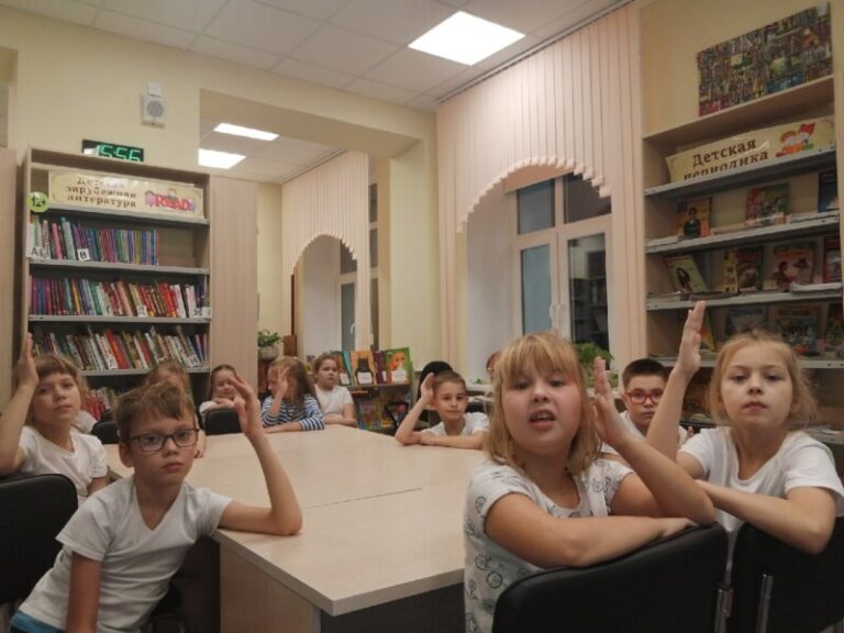 Час правового просвещения «Маленький человек –большие права» в Катунинской библиотеке Приморского района