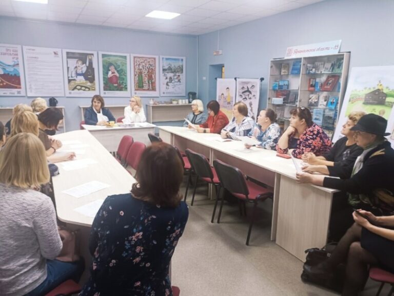 Совет женщин Приморского района в Центральной библиотеке Приморского района