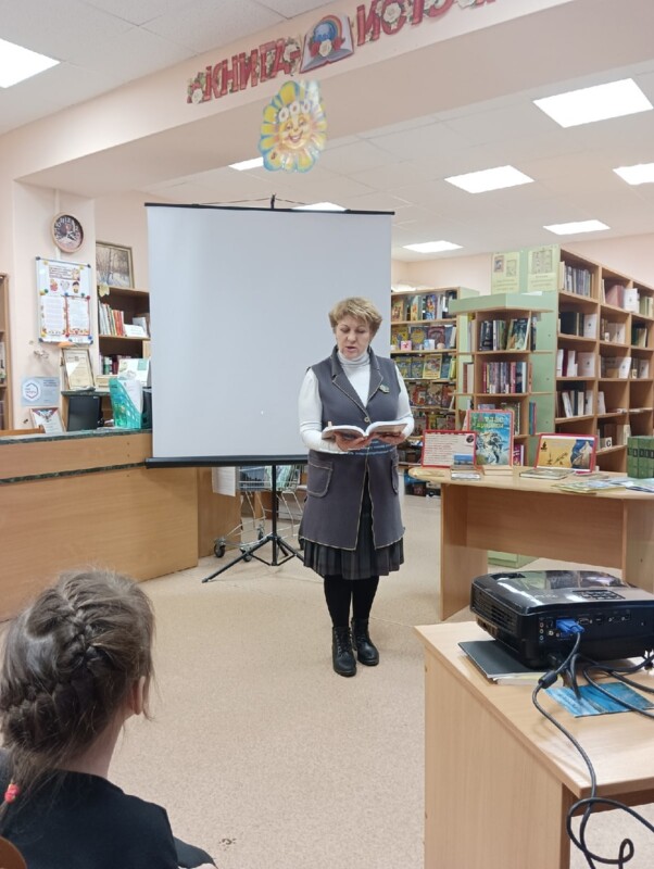 Бренд – автор-шоу «Листая мудрости страницы…» в Талажской библиотеке Приморского района