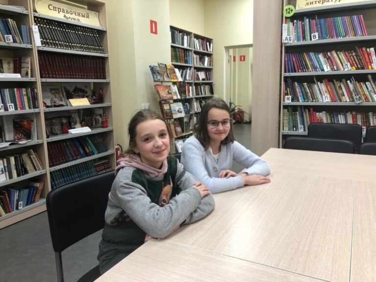 Час патриотизма «Гордость и слава России» в Катунинской библиотеке Приморского района