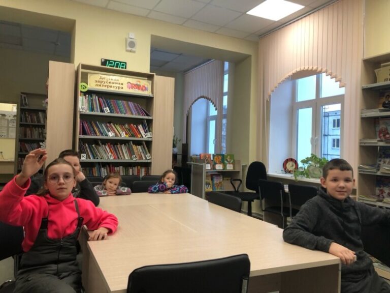 Игровой час «Слагаемые здоровья» в Катунинской библиотеке Приморского района