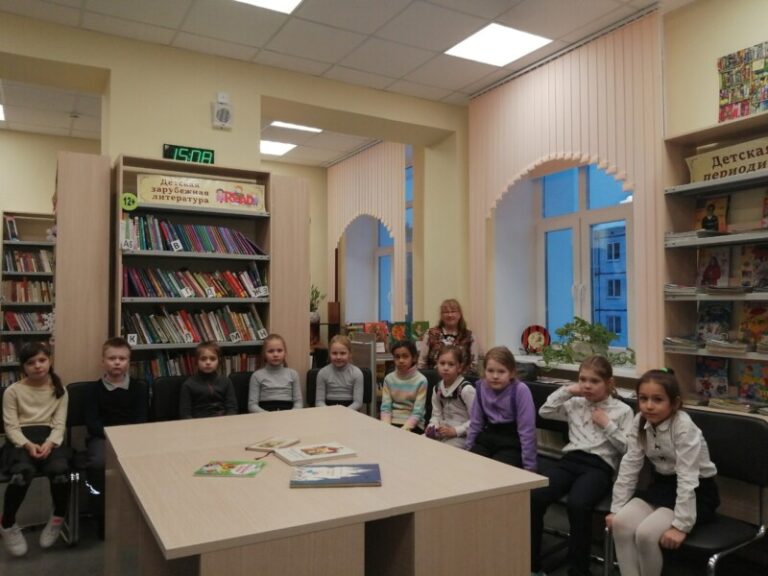 Литературный праздник «В гостях у сказки» в Катунинской библиотеке Приморского района
