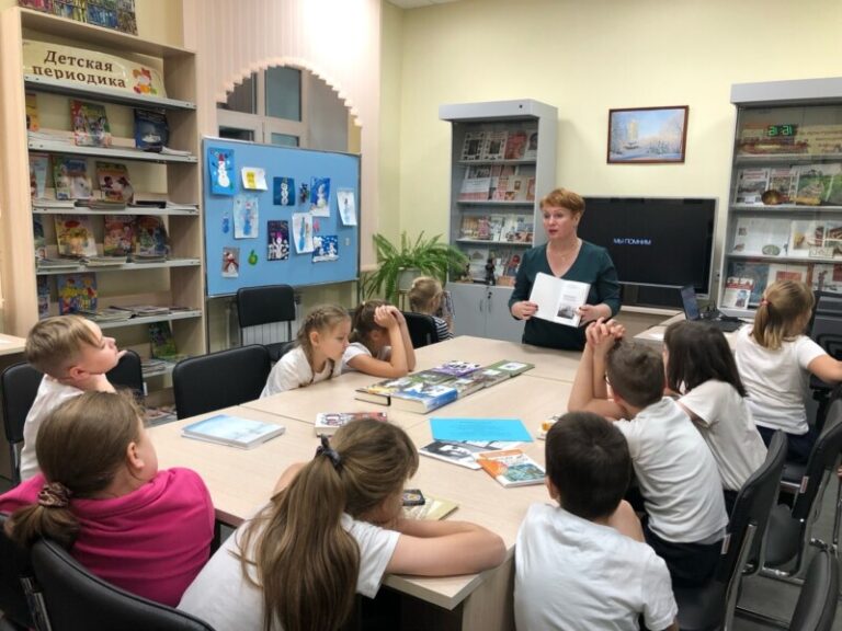 Час памяти «Блокада: право на память» в Катунинской библиотеке Приморского района