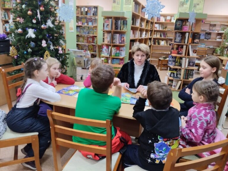 Пресс-диалог «Детство – дело серьёзное» в Талажской библиотеке Приморского района