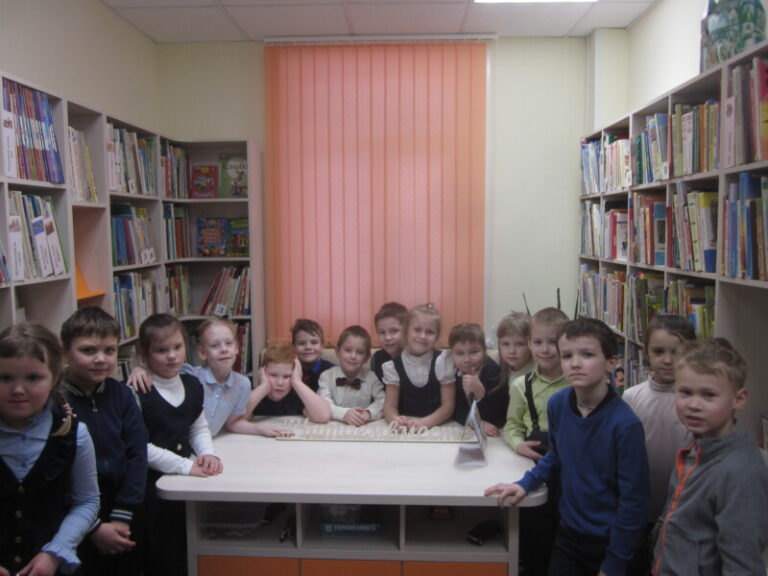 Посиделки «Мой Север скупой чародей» в Заостровской детской библиотеке Приморского района