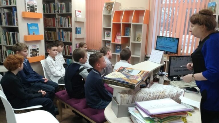 Час мужества «Вечный огонь Сталинграда» в Заостровской детской библиотеке Приморского района