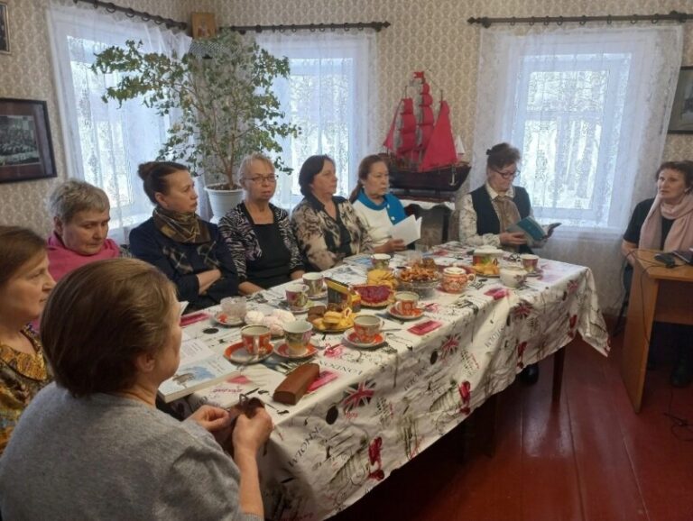Литературная встреча «Возьми поэта в собеседники» в Пустошинской библиотеке Приморского района