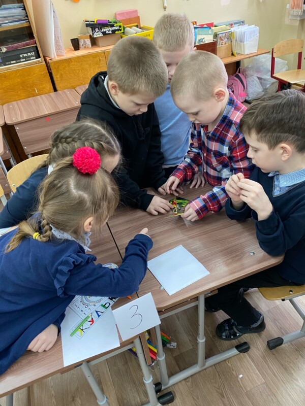 Литературное путешествие «Добро пожаловать в мир М.М. Пришвина» в Рикасихинской детской библиотеке Приморского района