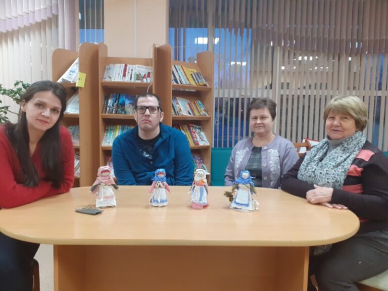 Мастер-класс «На счастье и удачу» в Талажской библиотеке Приморского района