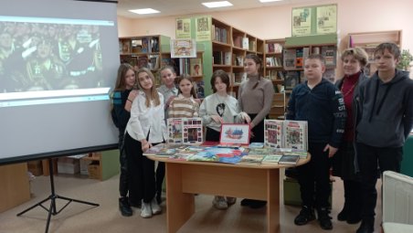 Колесо истории «Непобедимая и легендарная» в Талажской библиотеке Приморского района