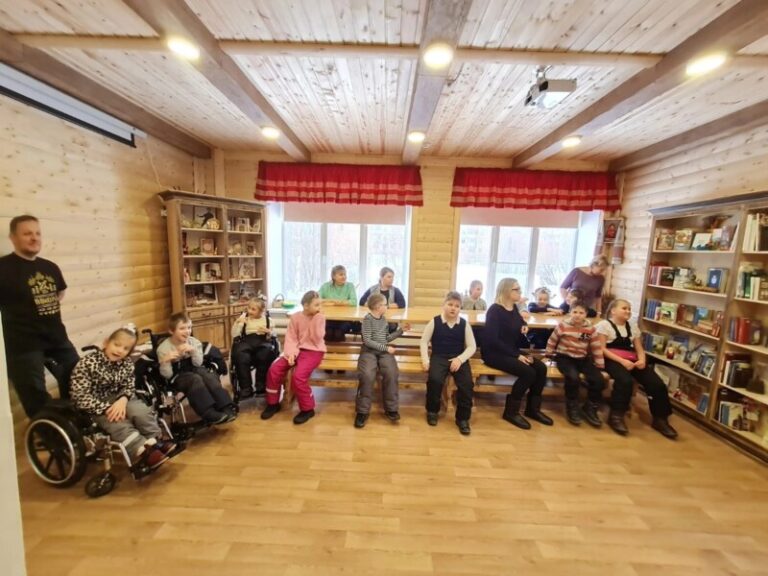 Познавательная программа «Плясать от печки» в Центральной детской библиотеке Приморского района