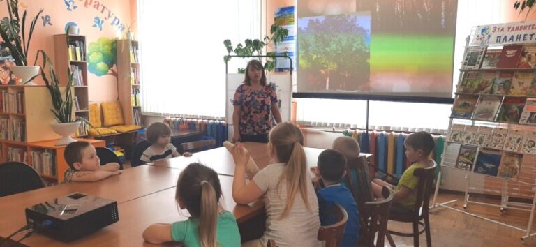 Экологический урок-открытие «Живая планета» в Повракульской библиотеке Приморского района
