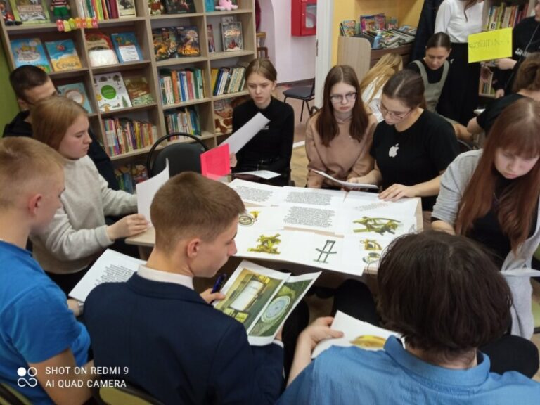 Интеллектуальная игра «Алфавит естественных наук» в Васьковской библиотеке Приморского района