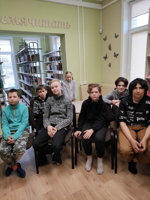 Урок истории «Наш край в годы войны» в Лайдокской библиотеке Приморского района