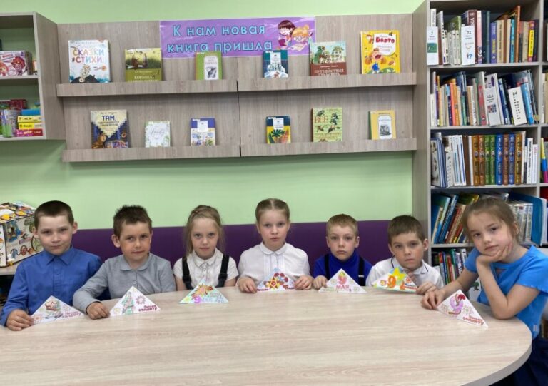 Час истории «Страницы Великой войны» в Рикасихинской детской библиотеке Приморского района