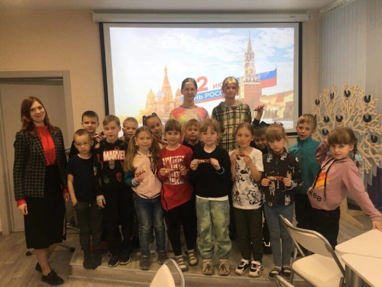 Интерактивная игра «Многоликая Россия» в Центральной детской библиотеке Приморского района