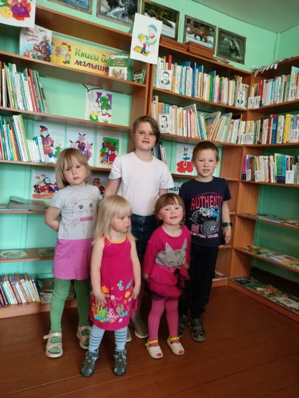 Игровая программа «Детство- это я и ты!» в Зимне-Золотицкой библиотеке Приморского района