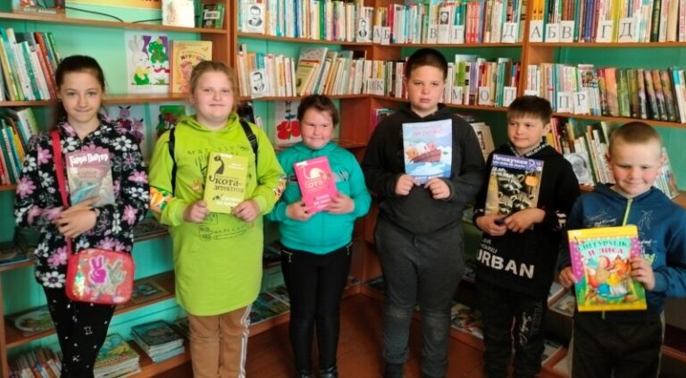 Викторина «Читаем! Учимся! Знаем!» в Зимне-Золотицкой библиотеке Приморского района
