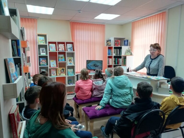 Акция «Читаем Пушкина вместе» в Заостровской детской библиотеке Приморского района