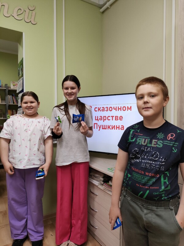 Литературный час «Я в гости к Пушкину спешу» в Лайдокской библиотеке Приморского района