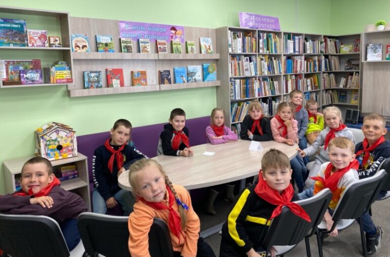 Межрегиональная акция «Читаем Пушкина вместе» в Рикасихинской детской библиотеке Приморского района