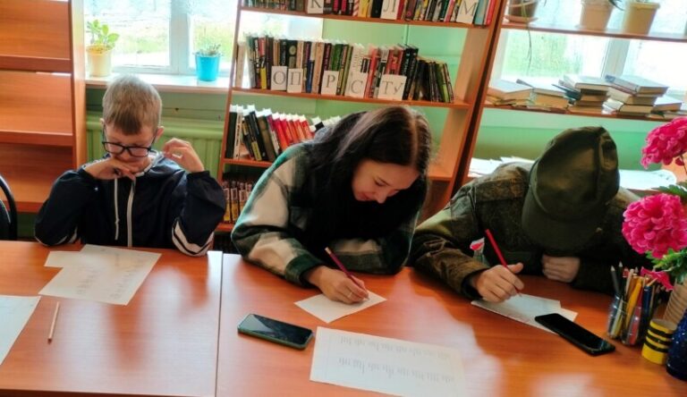 Игровая программа «Экологическое путешествие» в Зимне-Золотицкой библиотеке Приморского района