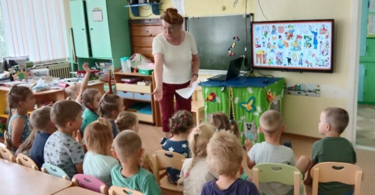 Сказочные путешествия в Заостровской детской библиотеке Приморского района