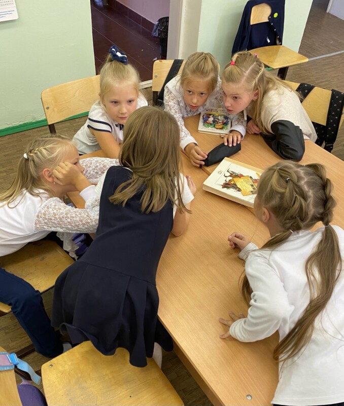 Интеллектуальная игра «Животный мир Архангельской области» в Рикасихинской детской библиотеке Приморского района