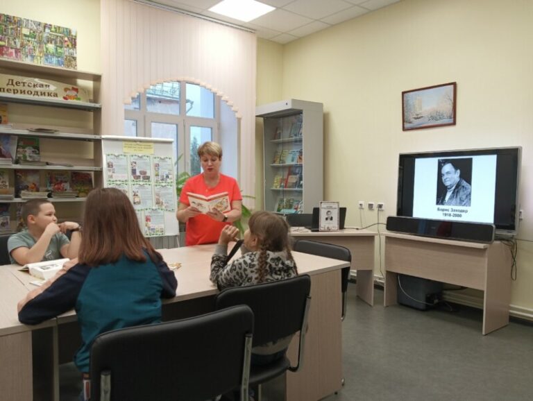 Автор-шоу «Пока мечтать умеют дети!» в Катунинской библиотеке Приморского района