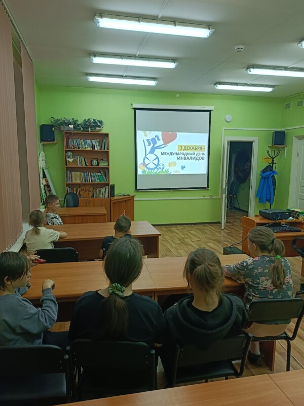 Урок доброты «Спешите делать добро» Центральной детской библиотеки Приморского района на базе реабилитационного центра «Радуга»