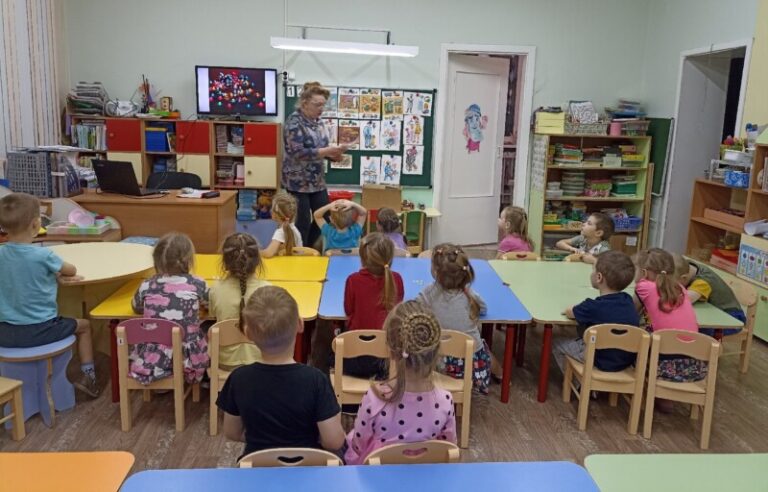 Посиделки «Здравствуй, Зимушка — Зима» в Заостровской детской библиотеке Приморского района