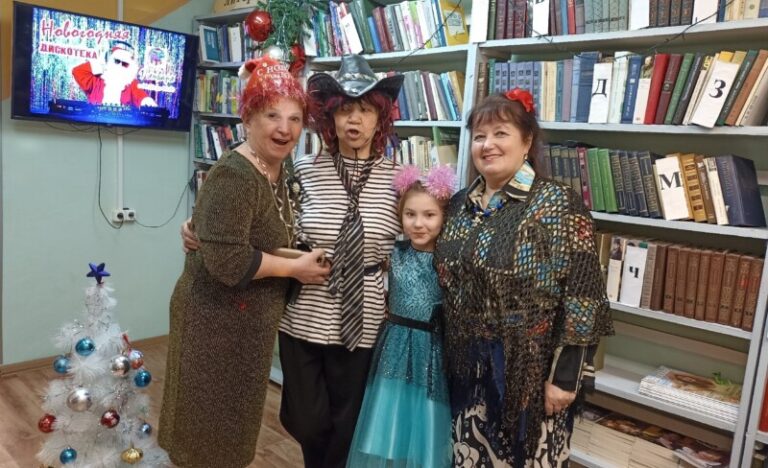 Новогодний бал «Зимняя сказка»в Лисестровской библиотеке Приморского района