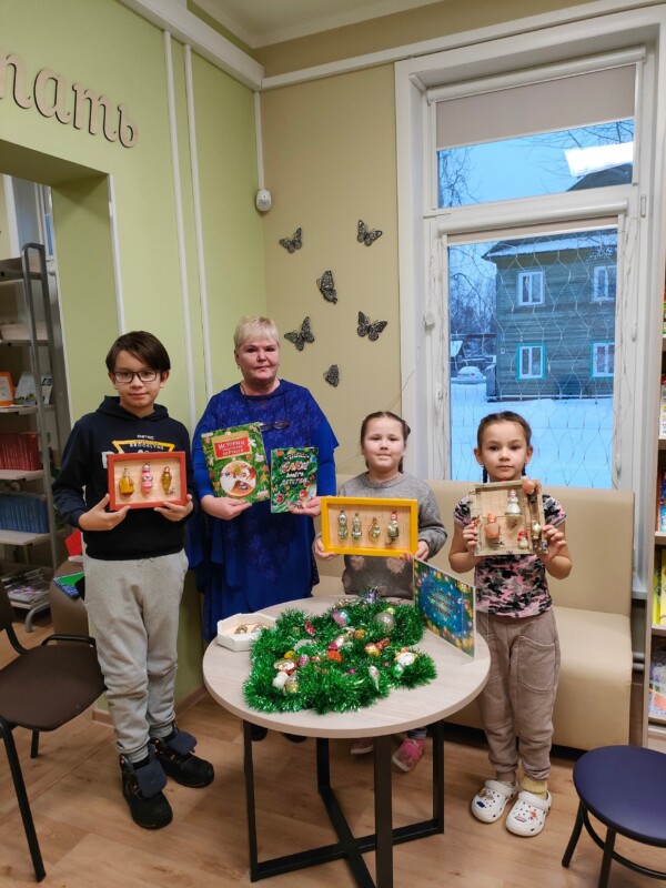 Квест «В поисках новогодней игрушки» в Лайдокской библиотеке Приморского района