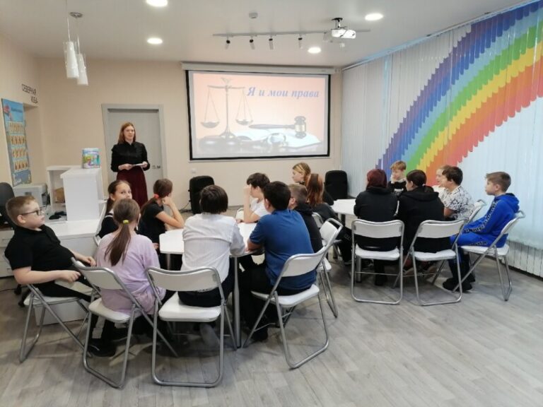 Игра-расследование «Большие права маленького человека» в Центральной детской библиотеке Приморского района