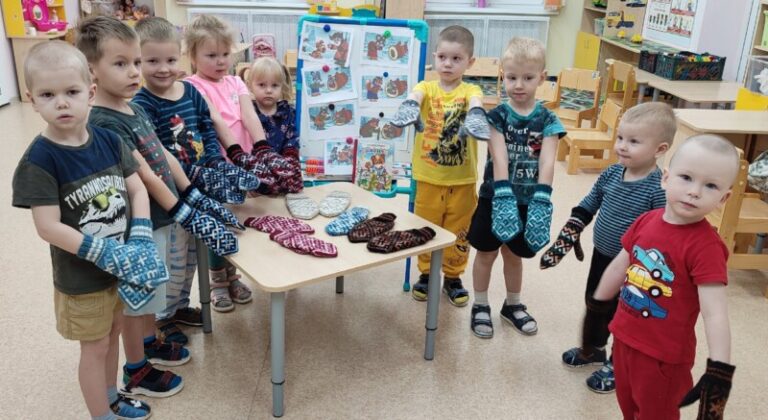 Зимний праздник «Веселые рукавички» в Коскогорской библиотеке Приморского района