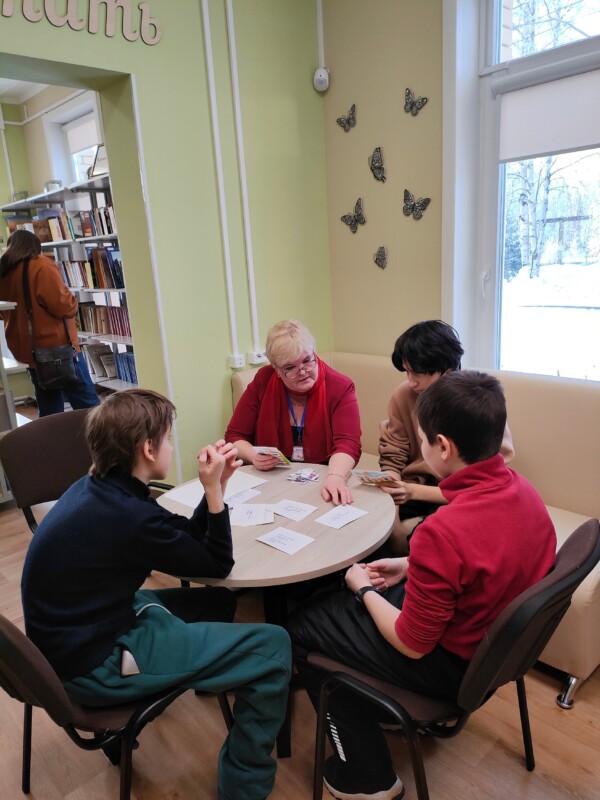 Интеллектуальная игра «Папа, мама, я — музыкальная семья» в Лайдокской библиотеке Приморского округа