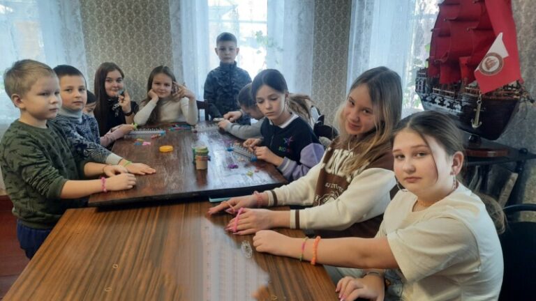 Час семейного творчества «Мастерство добрых рук» в Пустошинской библиотеке Приморского округа