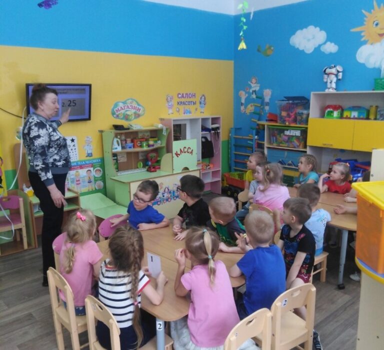 Краеведческая игра «А в деревне сейчас» в Заостровской детской библиотеке Приморского округа