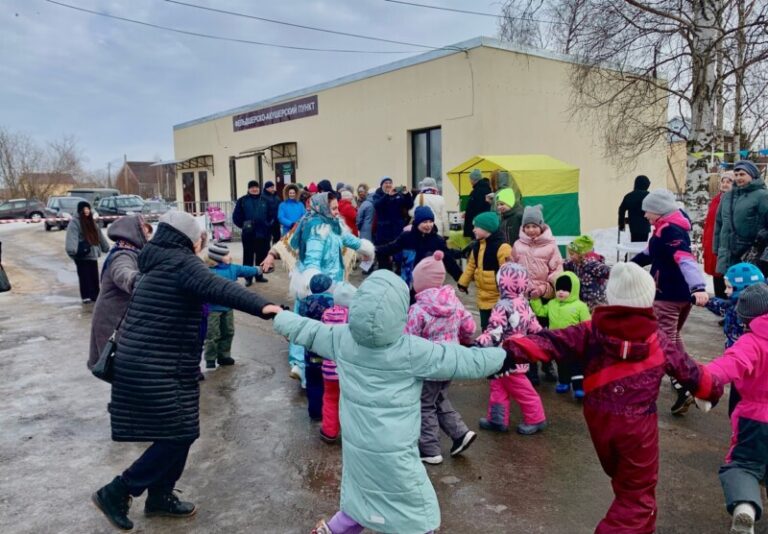 Народное гуляние «Широкая Масленица» в Центральной библиотеке Приморского округа