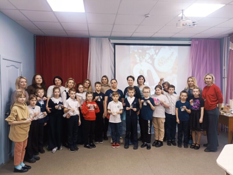 Семейный мастер-класс «Ароматическое саше из воска» в Центральной библиотеке Приморского округа