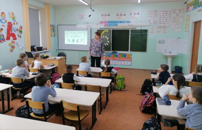 Путешествие «Страна Здоровячков» в Заостровской детской библиотеке Приморского округа