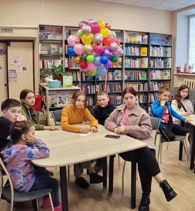 Акция «День с писателем» в Лявленской библиотеке Приморского округа